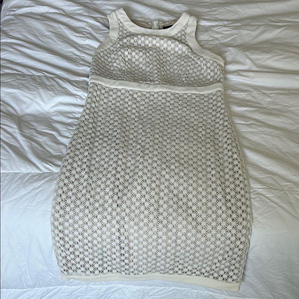 Ro & De Cream Sheath Midi Dress Sleeveless Crew Neck